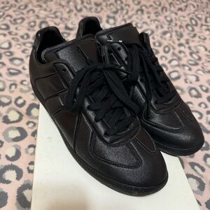 WOMENS AUTHENTIC MAISON MARTIN MARGIELA SNEAKERS